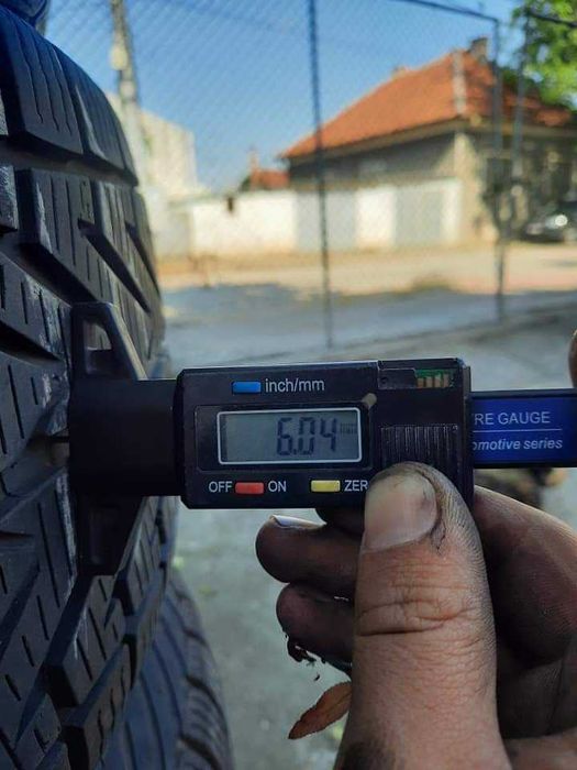 4 Броя 225/65/17 Vredestein 2x6,6мм 2х6мм