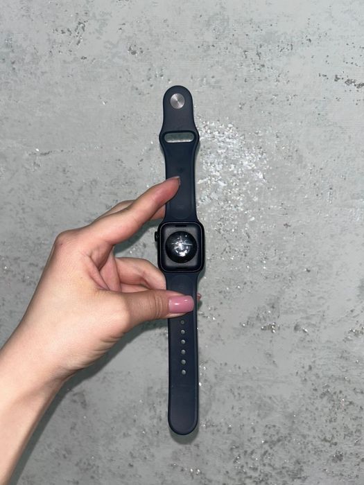 продам смарт часы Apple Watch