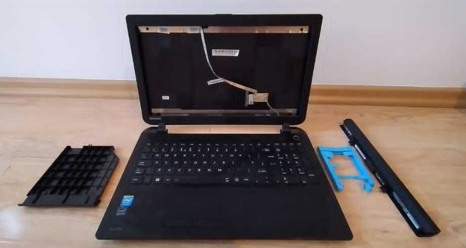 Dezmembrez Laptop Toshiba Satellite C50-B-14D