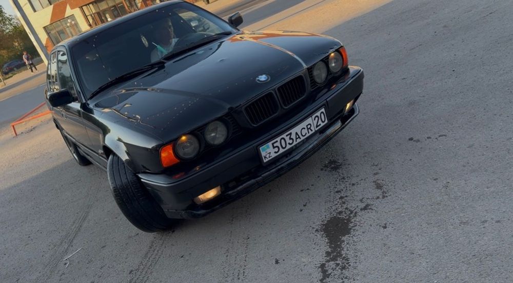 Продам BMW 5 серии е34