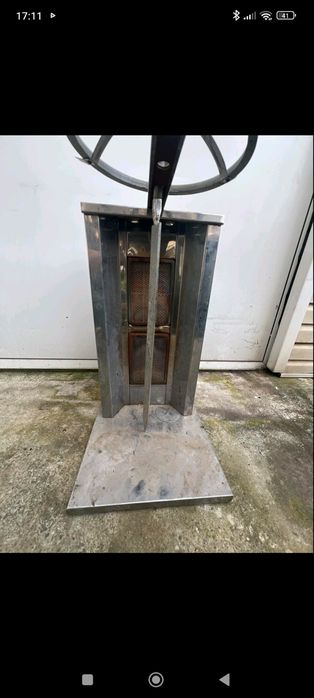 Грил за дюнер шиш