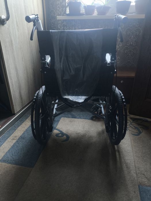 Инвалидное кресло