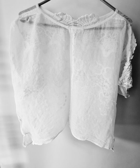 Bluza din matase cu broderii