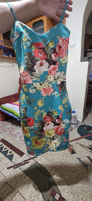 Rochie de zi înflorata