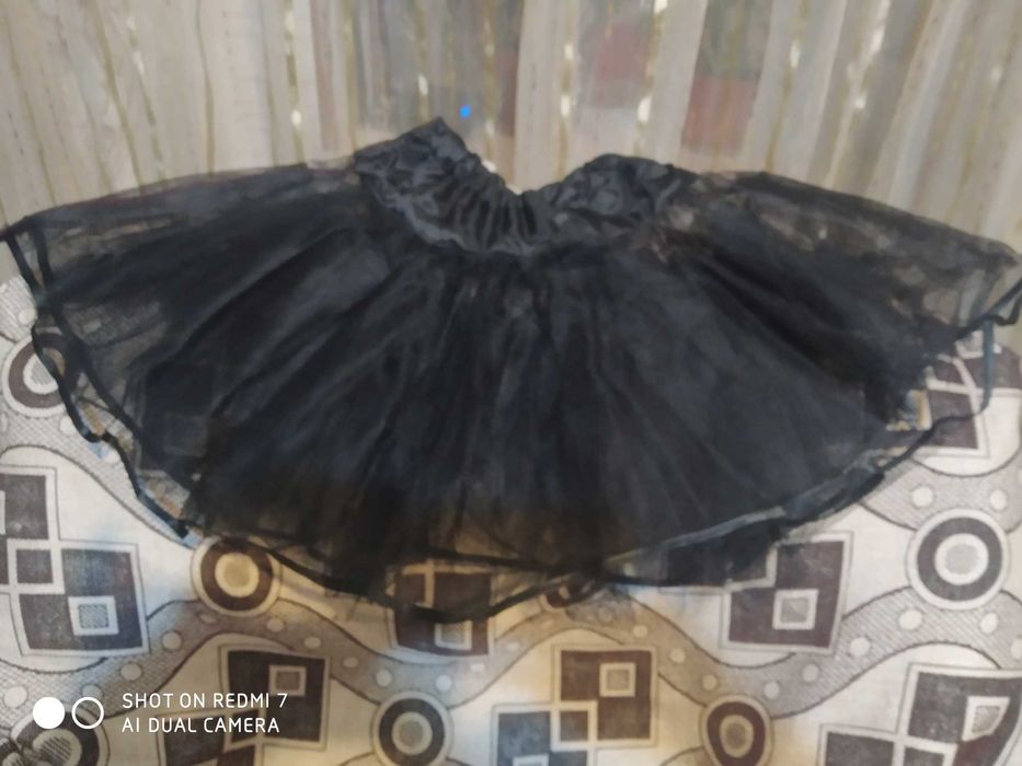 подъюбник черный для танцев,о.талии 52-56 см.