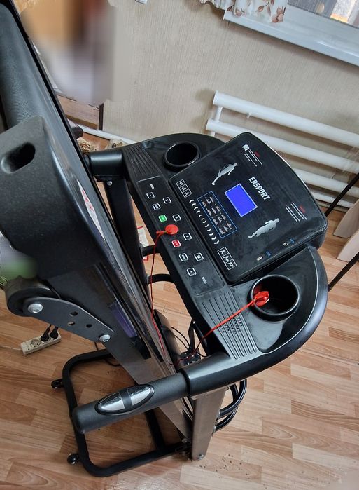 Продам беговую дорожку