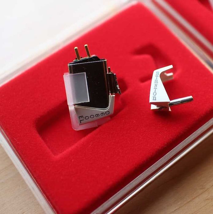 Technics  ( картриджи, подставки для АС )