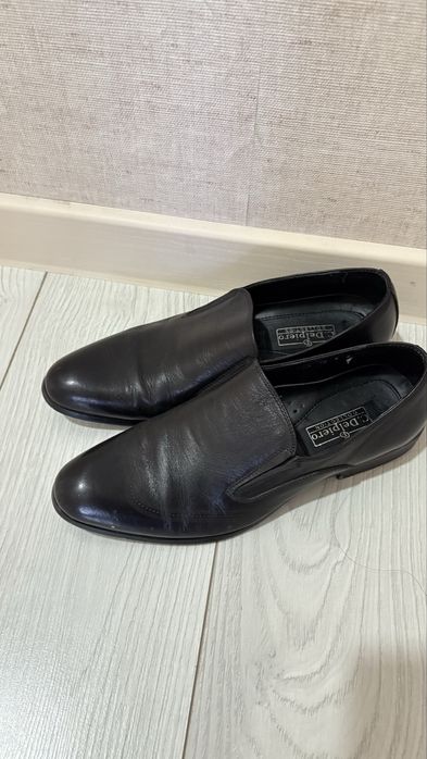 Продам мужские кожаные туфли