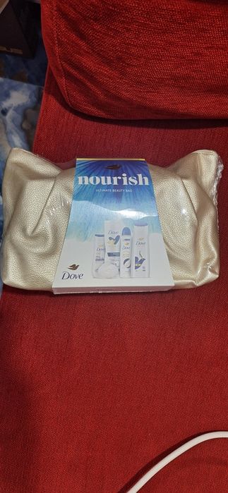 Set cadou Dove/nou/sigilat/90 lei