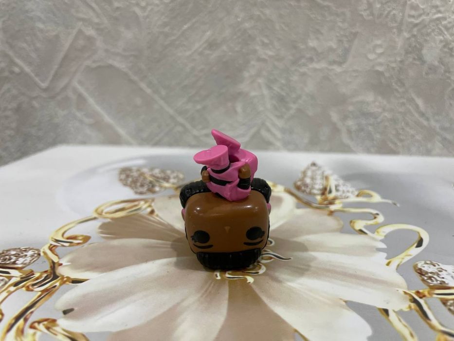 Киндер фигурки очень странные дела