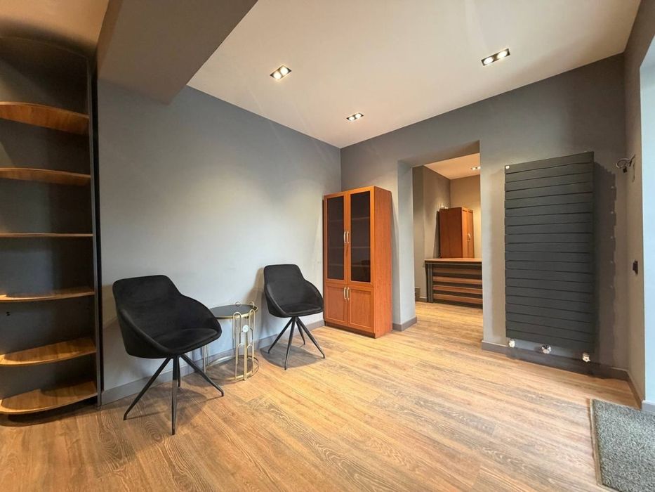 Аренда под Офис Новомосковская 49м2 1500$ торг