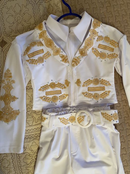 Продам детский костюм фигуриста