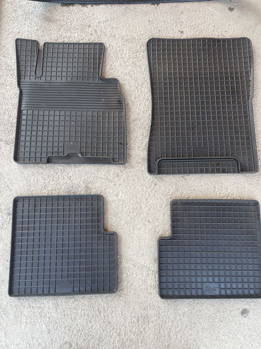 Продам бабочку на 140 мерс