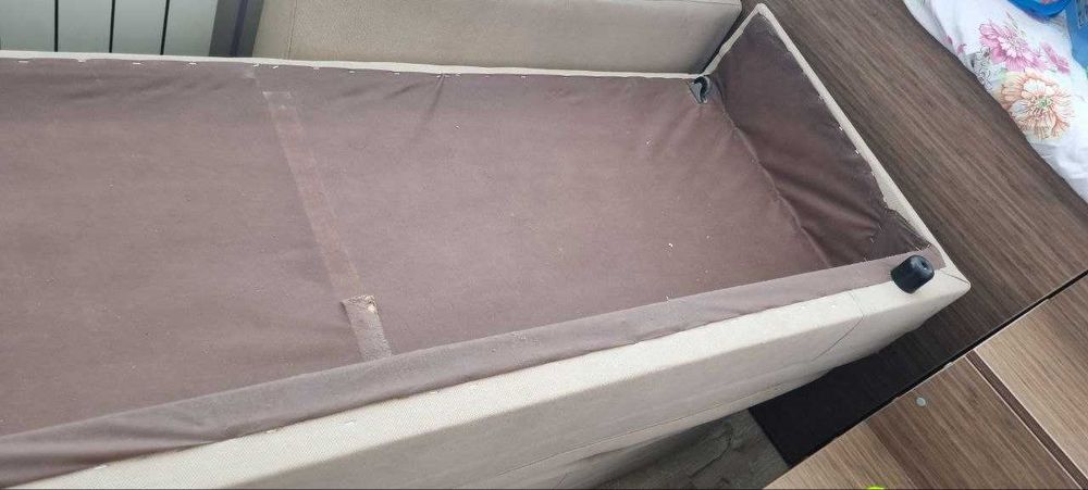 диван, отдаем срочно