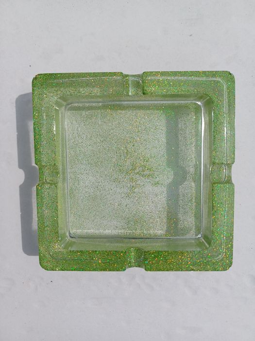 Scrumiere din rășină epoxidică