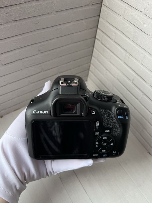 Фотоаппарат Canon EOS 1300D kit 18-55 III