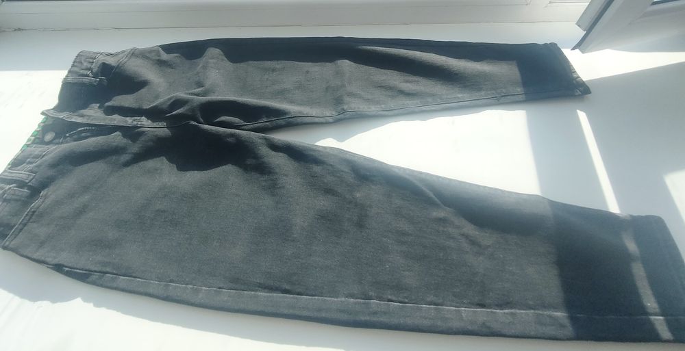 Женские mom джинсы