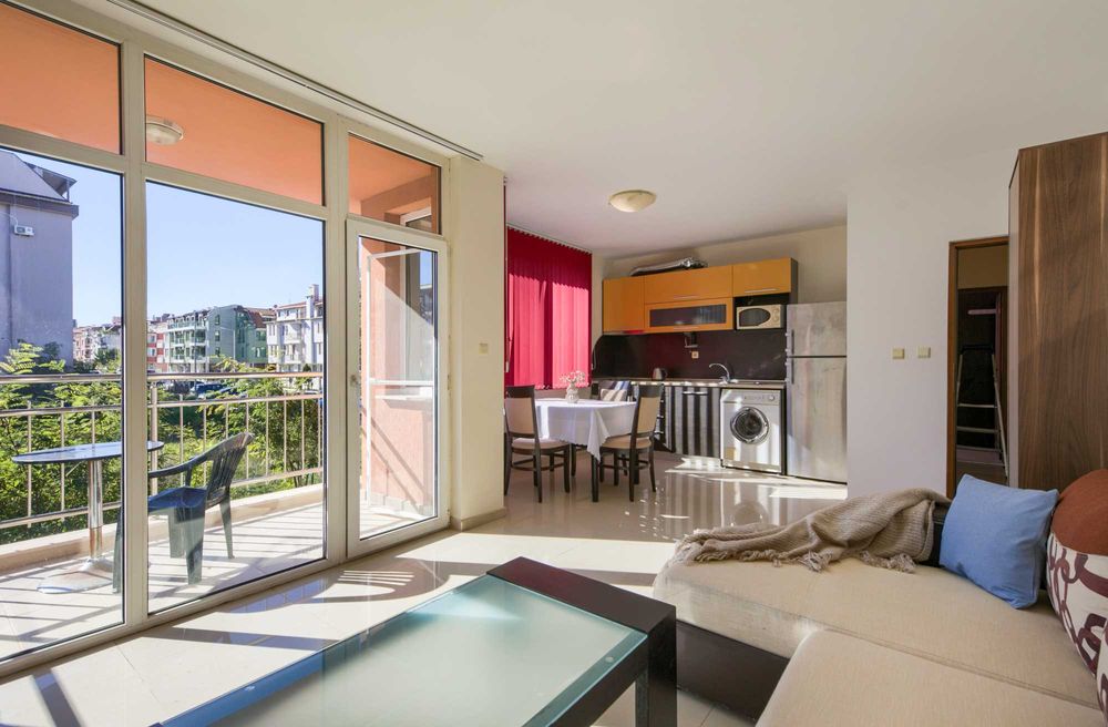 ТОП НАЕМ /  Удобен двустаен с паркомясто в Черно море 2, ап.2