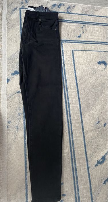 Джинсы черные Zara
