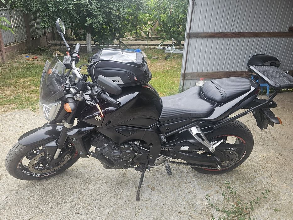 Motocicleta Yamaha fz1 N