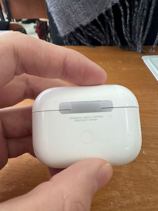 Продам наушники Airpods Pro 2
