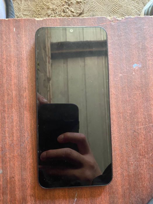 Продам свежий телефон Huawei nova Y9