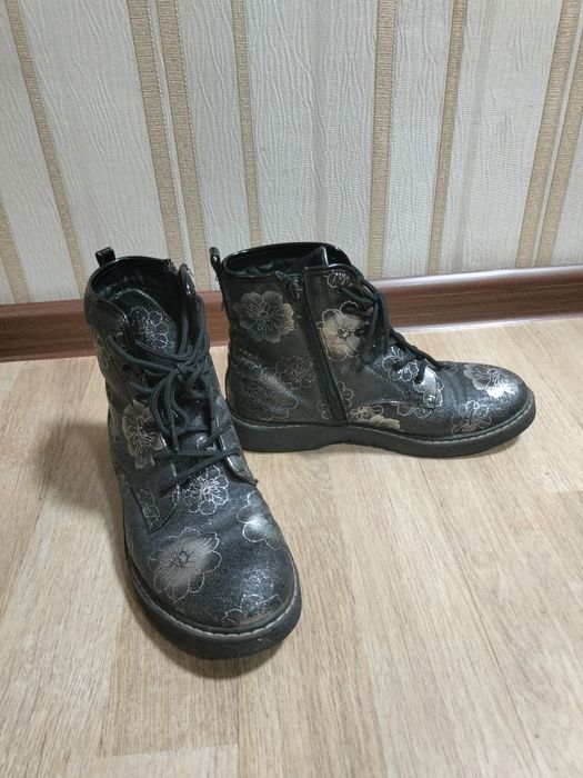 Ботинки на подростка размер 36