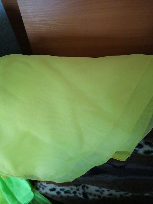 Бальное платье на девочку 7-9 лет