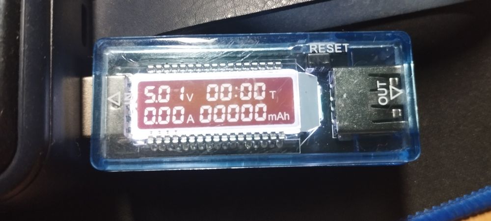 USB тестер измеритель напряжения