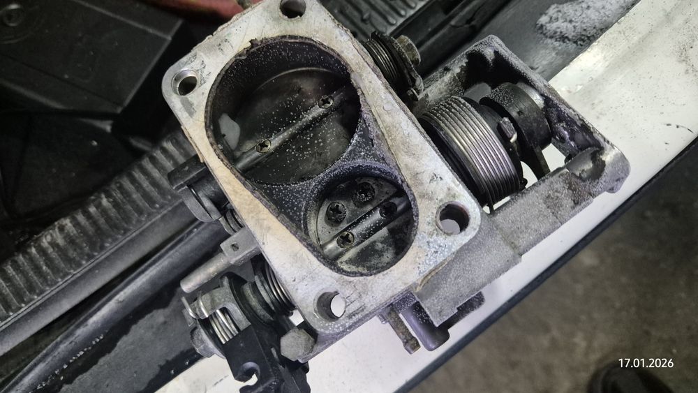 Дроссельный узел