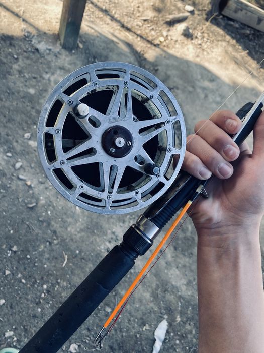 Продам советский спиннинг