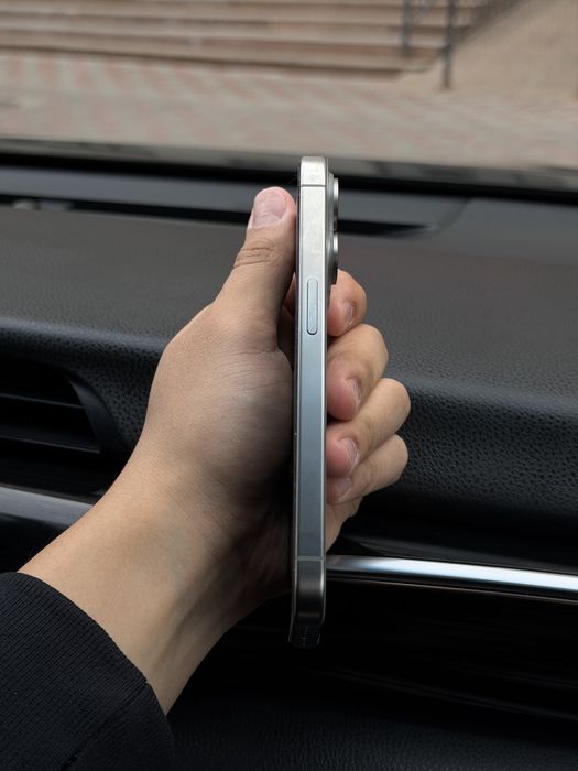 Продам срочно Iphone 15pro