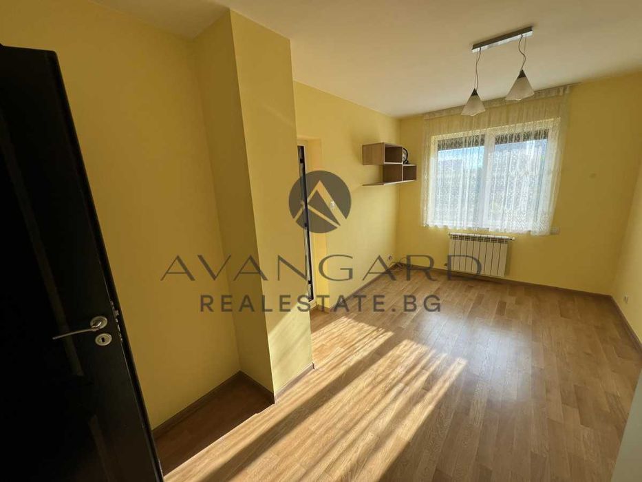 Продава се Тристаен апартамент в Пловдив, Кършияка - 140 кв.м за 1800 €/кв.м - Снимка #10