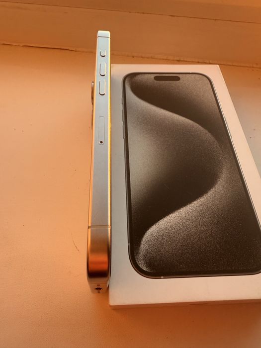 Продам iphone 15 pro