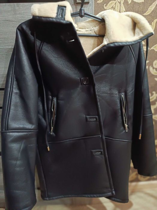 Продам дубленку женскую