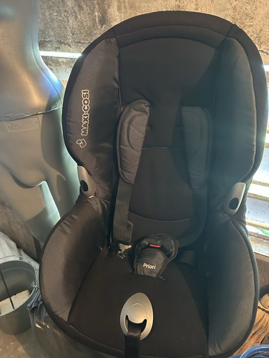 НОВО Стол за кола  MAXI-COSI