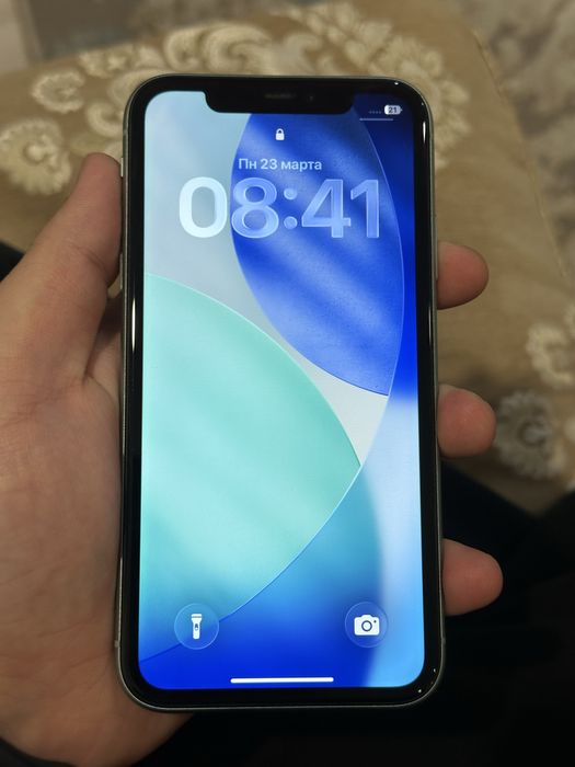 Айфон 11 в хорошем состоянии