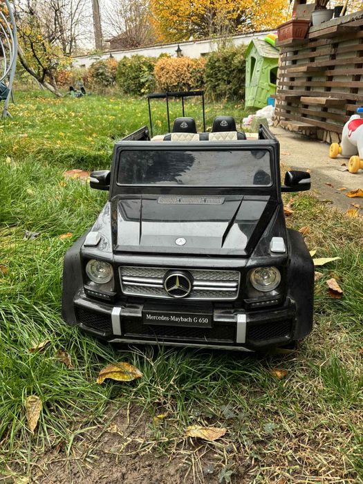 Акумулаторен джип MERCEDES