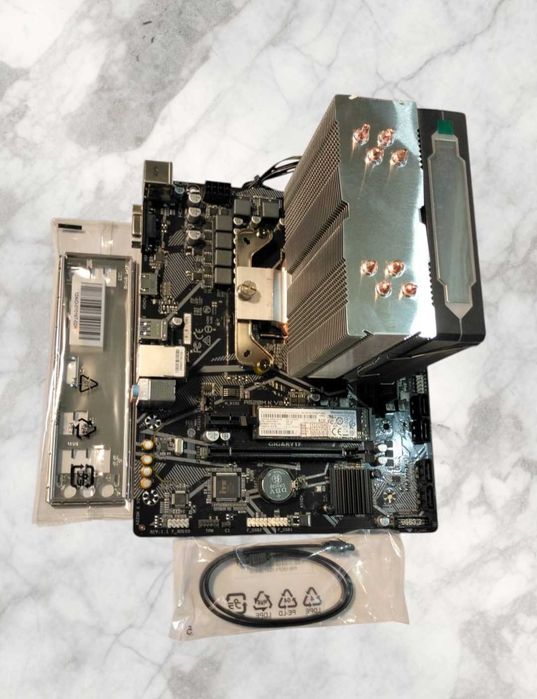KIT Ryzen 5600 4.4 Ghz, Placa Gigabyte A520M, 16GB DDR4, NVme 512