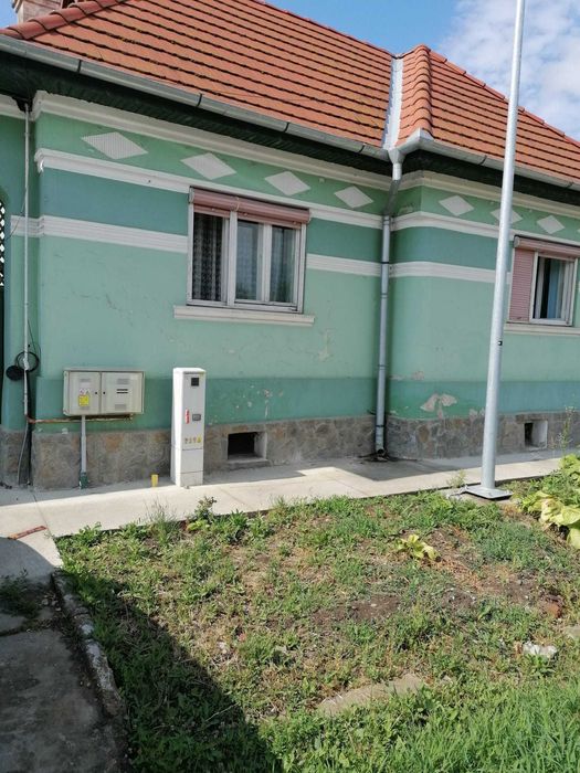 Vand casa in Miercurea Sibiului 3 camere aprox 100 mp