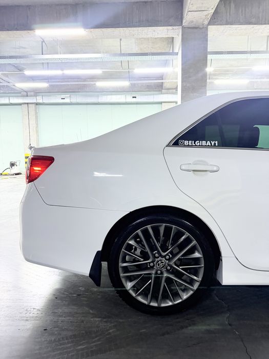Диска с шиной Lexus R19