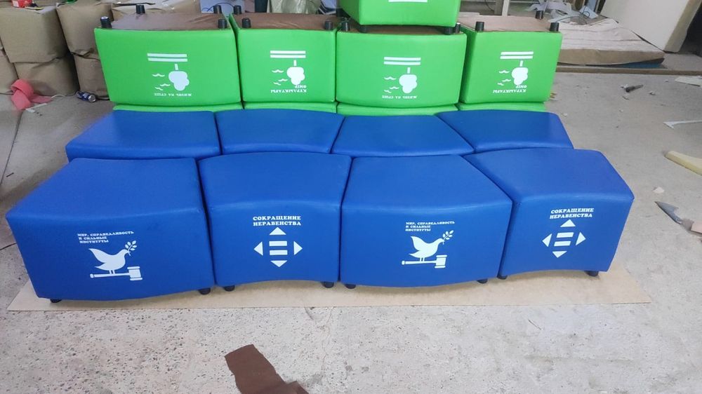 Стульчи и пуфики