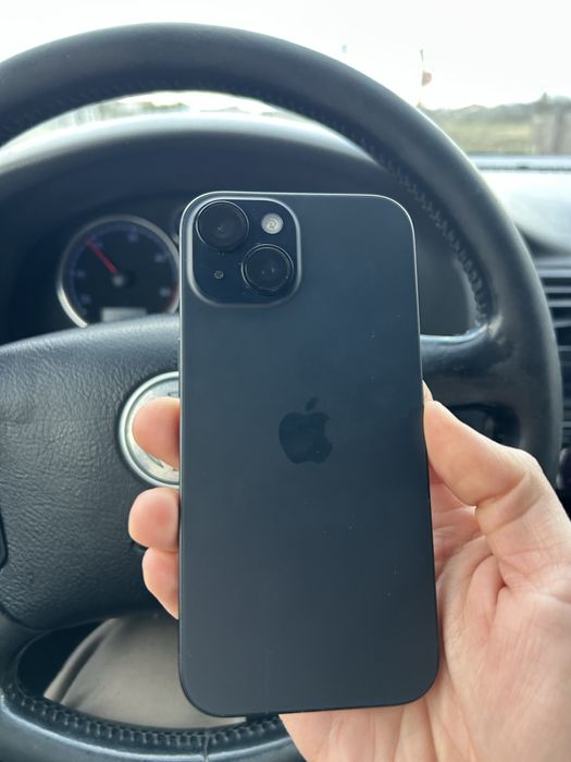 Vand iphone 15 negru 128 gb neverlocked