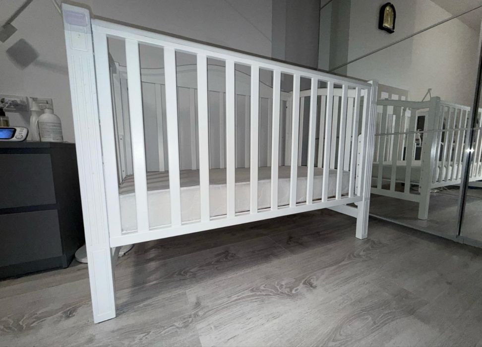 Patut ca nou din lemn masiv co sleeper plus saltea cocos si roti monta