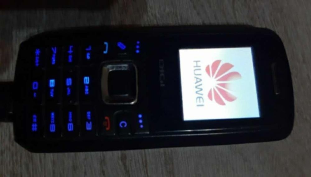 Telefon  HUAWEI  .