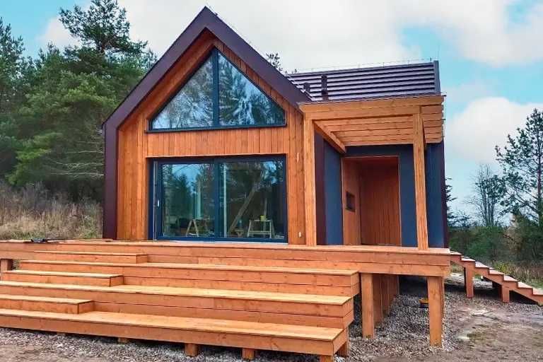 Vand case modulare pe structura metalica, cabane tip A frame