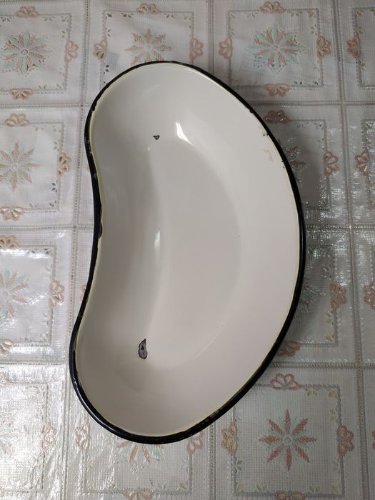 Продаю медицинский лоток за 3т.тн