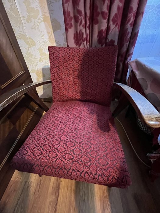 Ретро табуретки и фотьойли