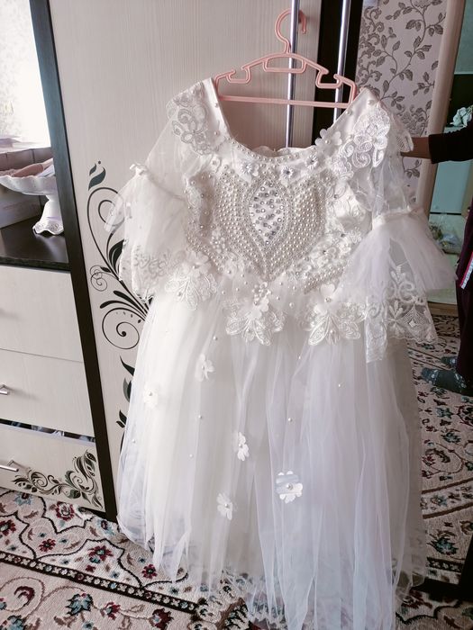 Продам платье нарядное