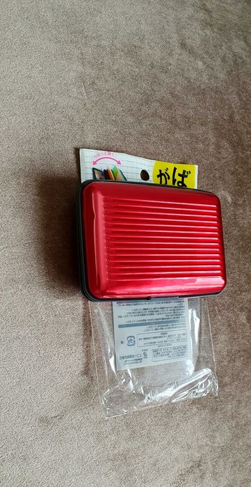 Portofel din aluminiu protejat antiscanare pentru carduri / acte (Nou)